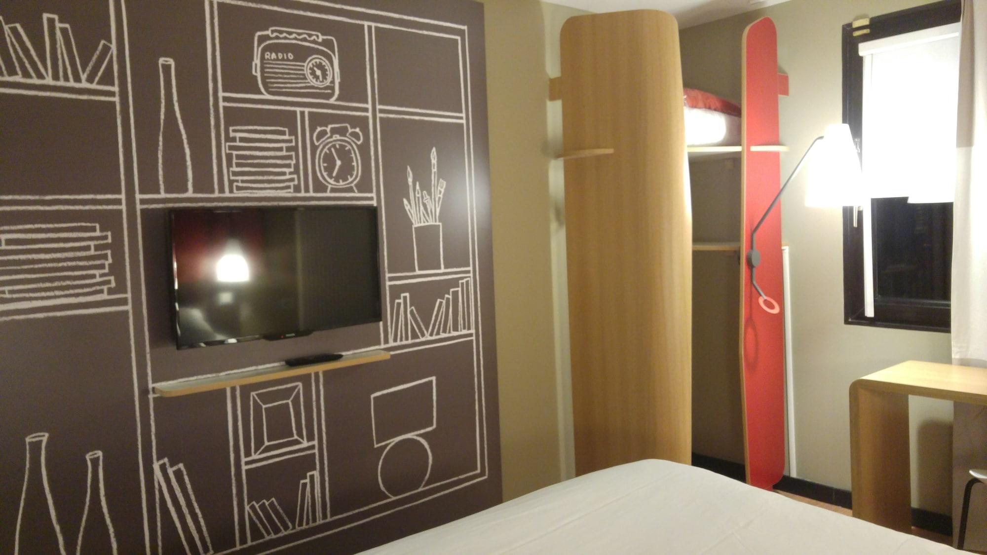 Hotel Ibis Europe Chalon Sur Saone Exterior foto