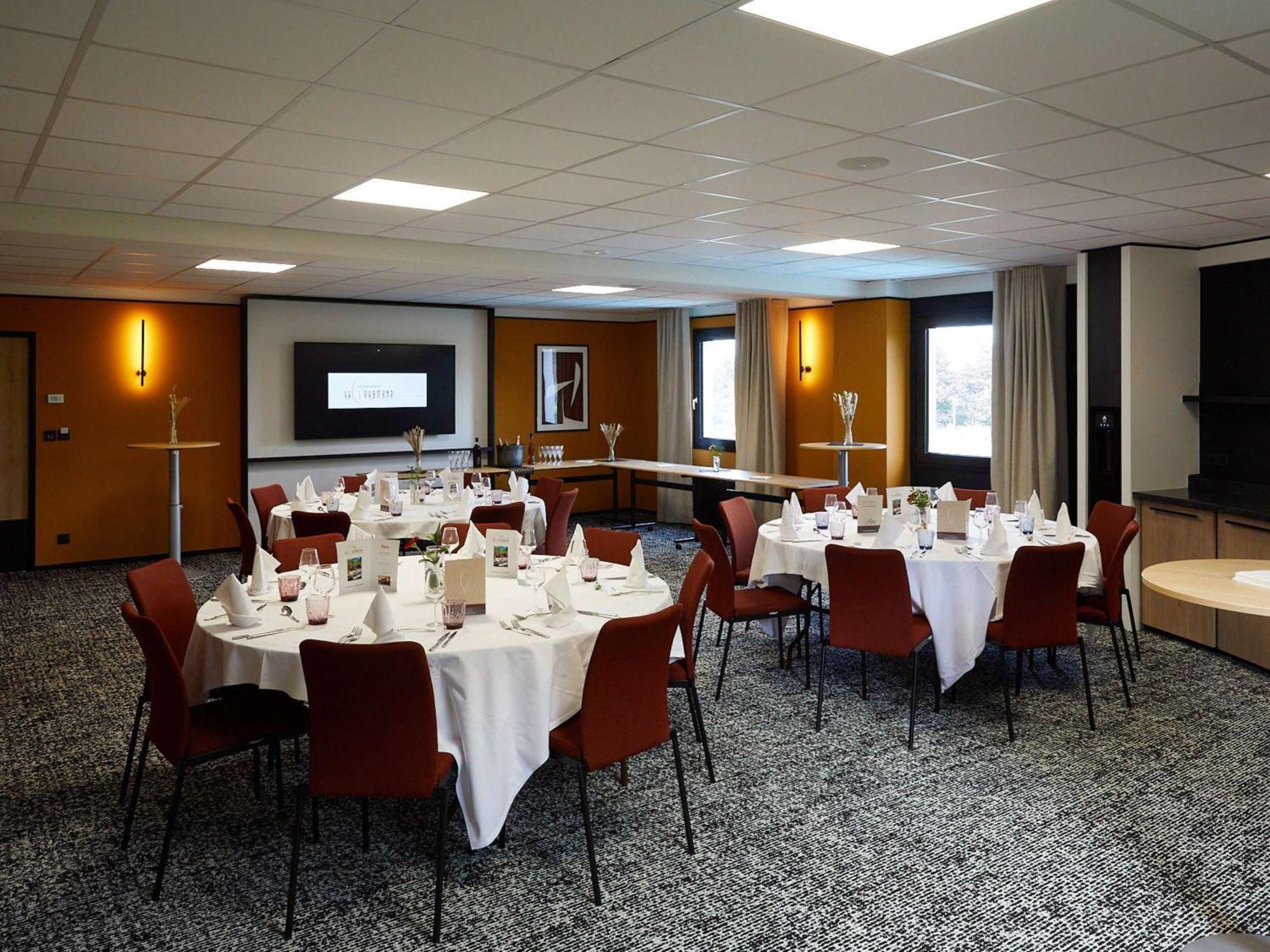 Hotel Ibis Europe Chalon Sur Saone Exterior foto
