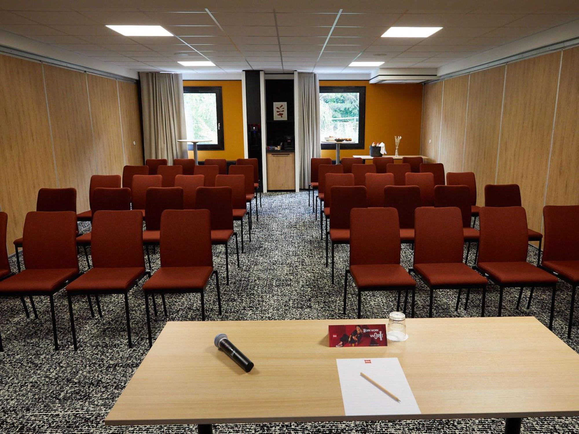 Hotel Ibis Europe Chalon Sur Saone Exterior foto
