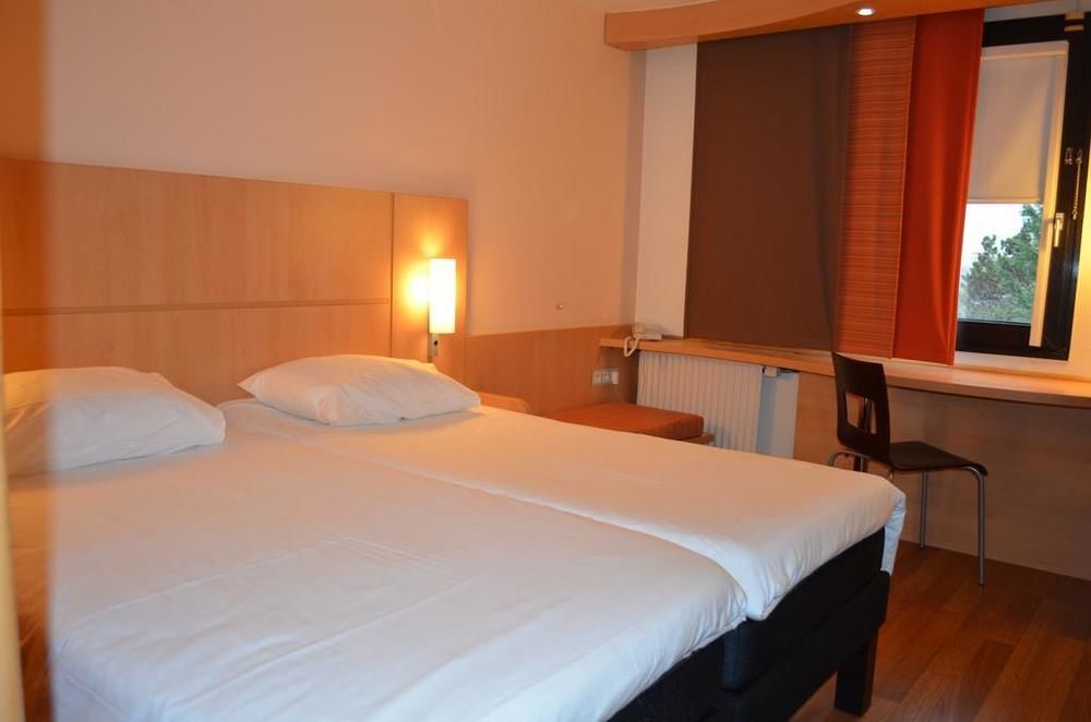 Hotel Ibis Europe Chalon Sur Saone Exterior foto