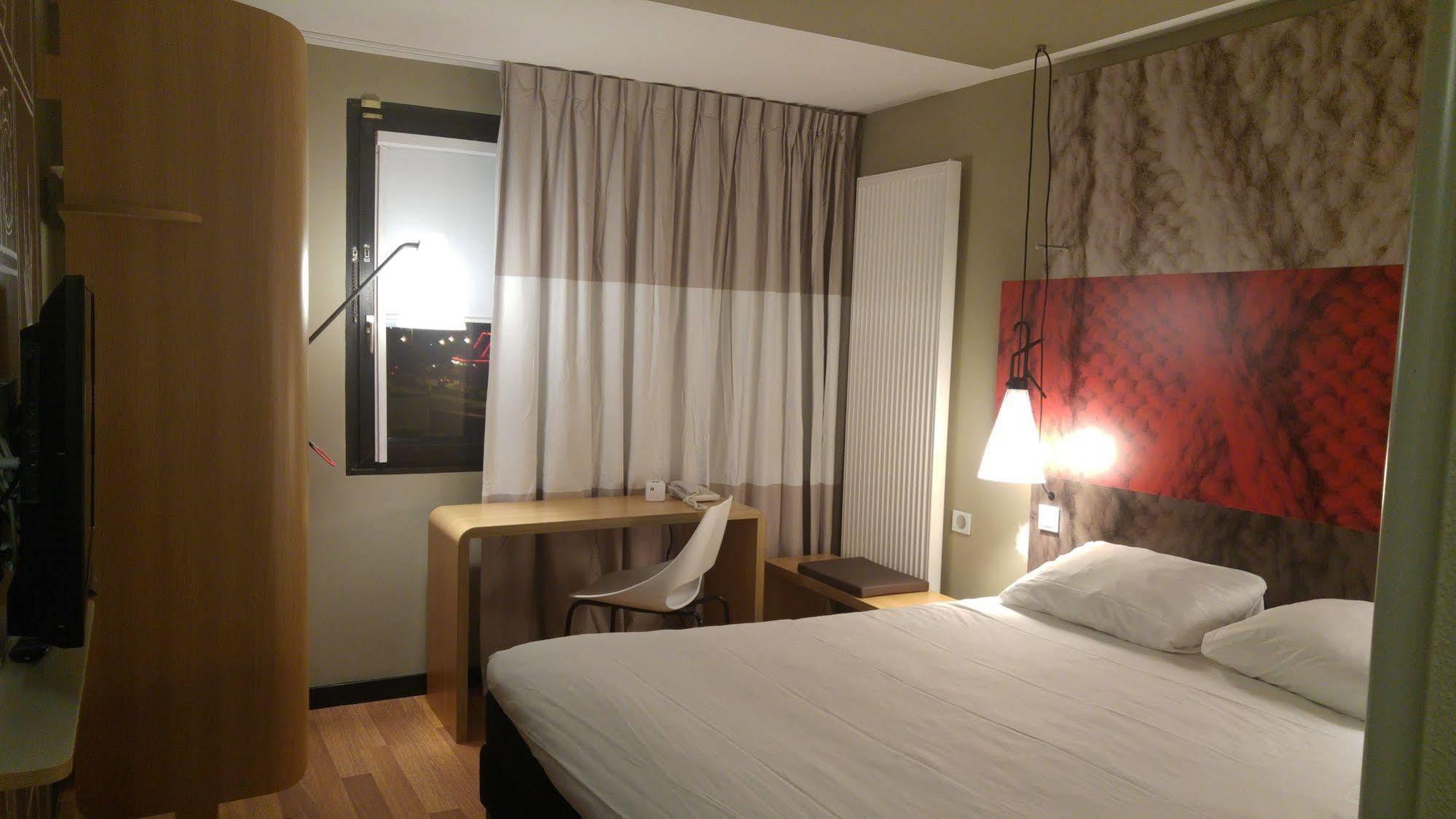 Hotel Ibis Europe Chalon Sur Saone Exterior foto